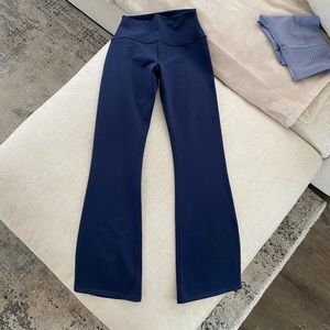 Airbrush High-Waist 7/8 Bootcut Legging